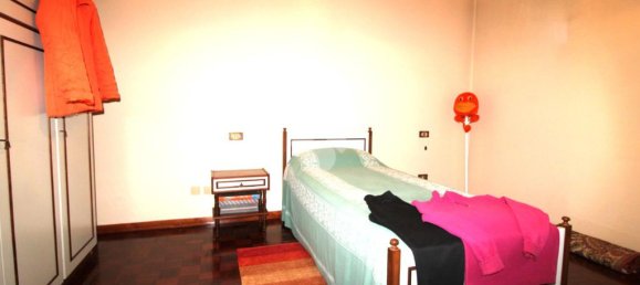 2 Schlafzimmer Haus in Forlì, Italy, Nr. 24757 5