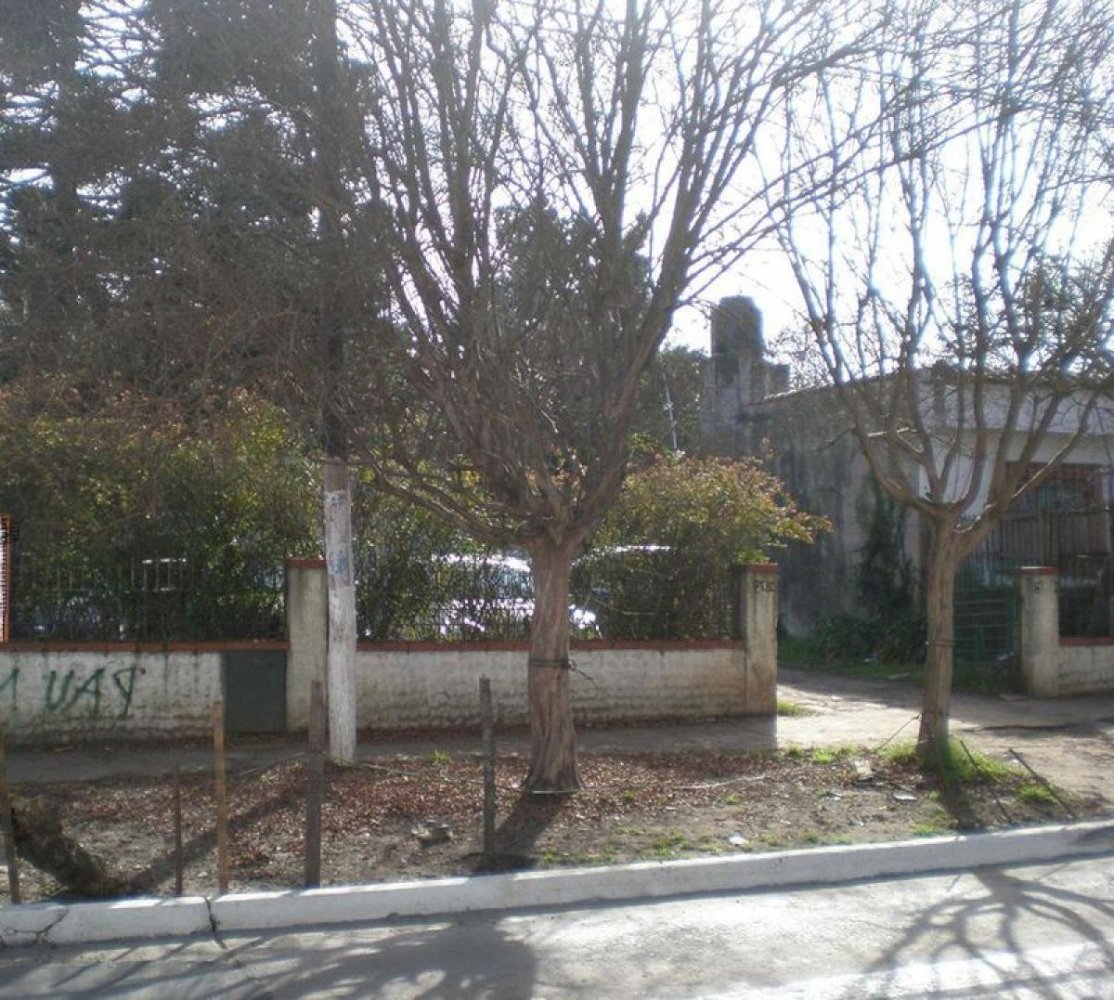  Land in San Miguel, Argentina No. 121930