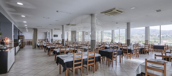 Дом с 5 спальнями в Гимарайнш, Португалия № 39160 37