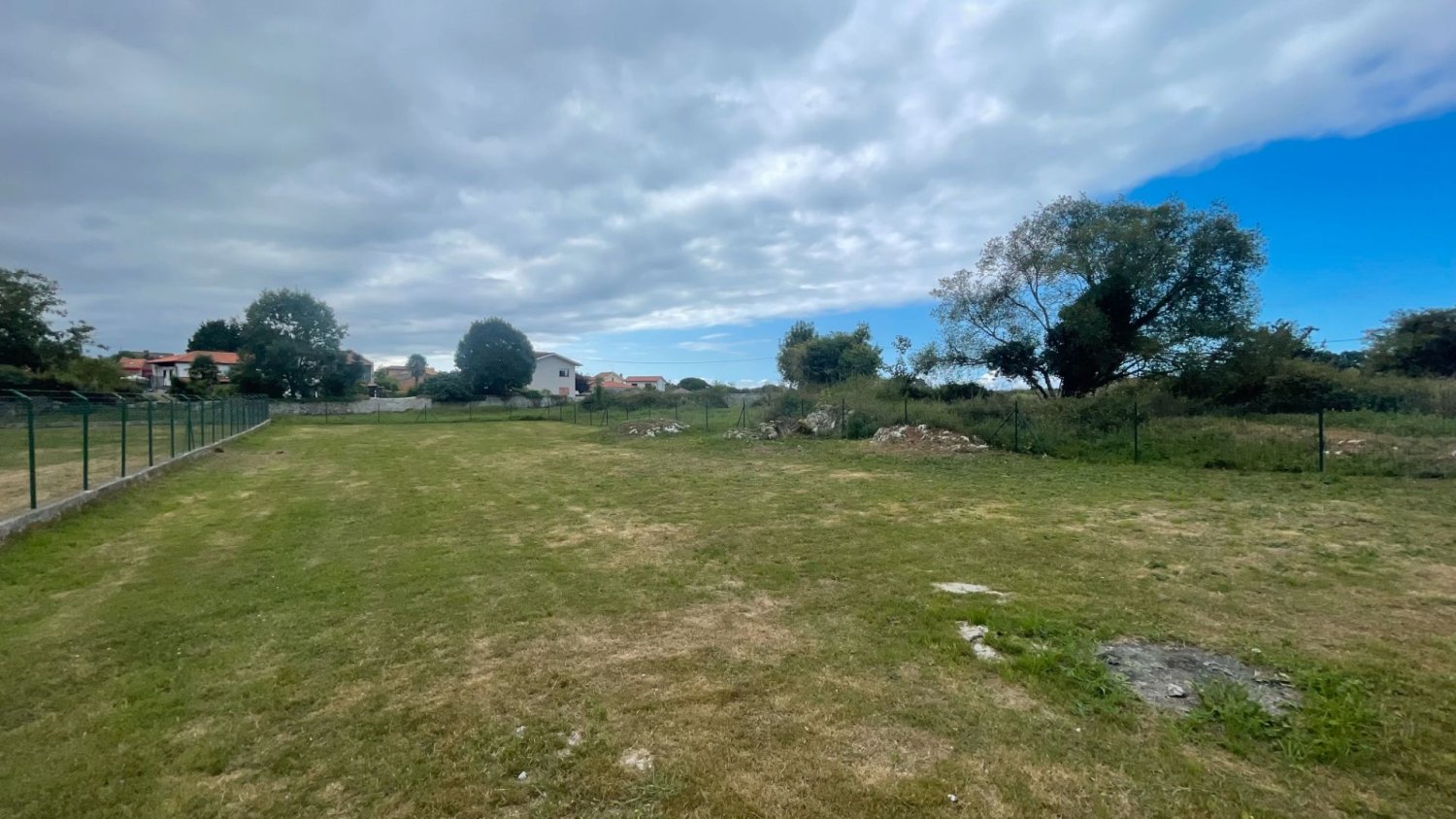 Terreno en Asturias, Spain 1000 m² No. 186261