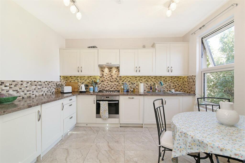 2 bedrooms Apartment in Forest Hill, United Kingdom No. 12423