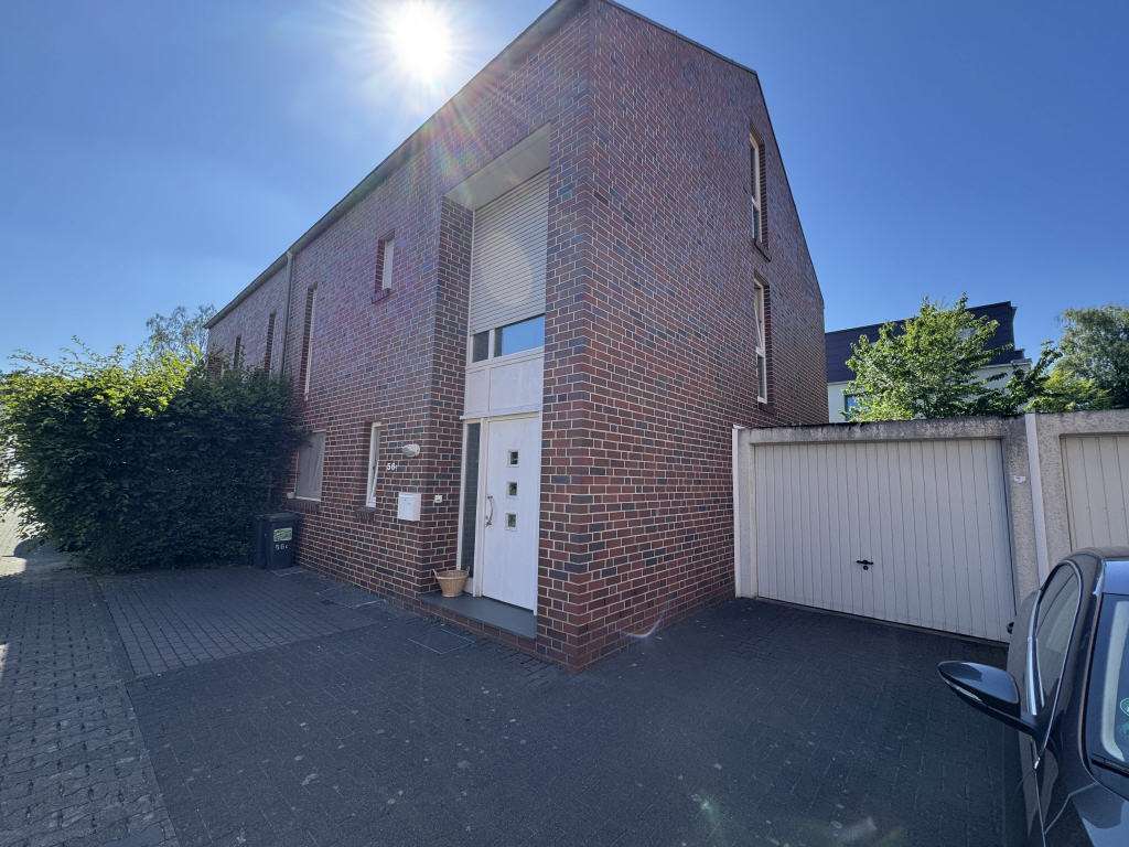 4-salle Maison de ville à Gutersloh, Germany No. 365178