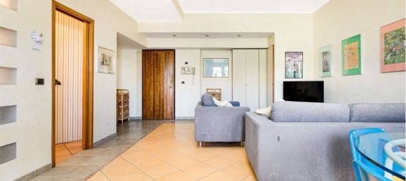 Квартира с 2 спальнями в Ро, Италия № 259661 9