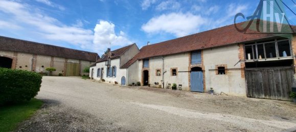 4 bedrooms House in Yonne, France No. 360105 3