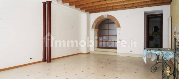 1-salle Propriété commerciale à Schio, Italy No. 267176 2