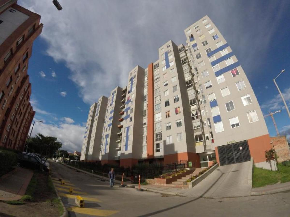 3 bedrooms House in Bogota, Colombia No. 10069