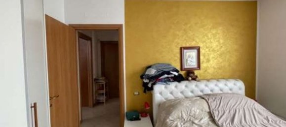 3-salle Appartement à Osio Sopra, Italy No. 182826 33