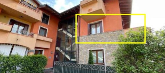 3-salle Appartement à Osio Sopra, Italy No. 182826 26