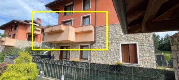 3-salle Appartement à Osio Sopra, Italy No. 182826 3