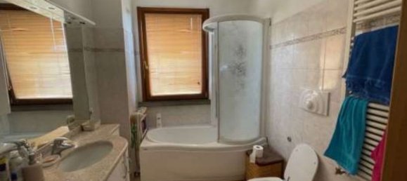 3-salle Appartement à Osio Sopra, Italy No. 182826 14