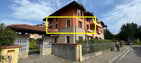 3-salle Appartement à Osio Sopra, Italy No. 182826 24