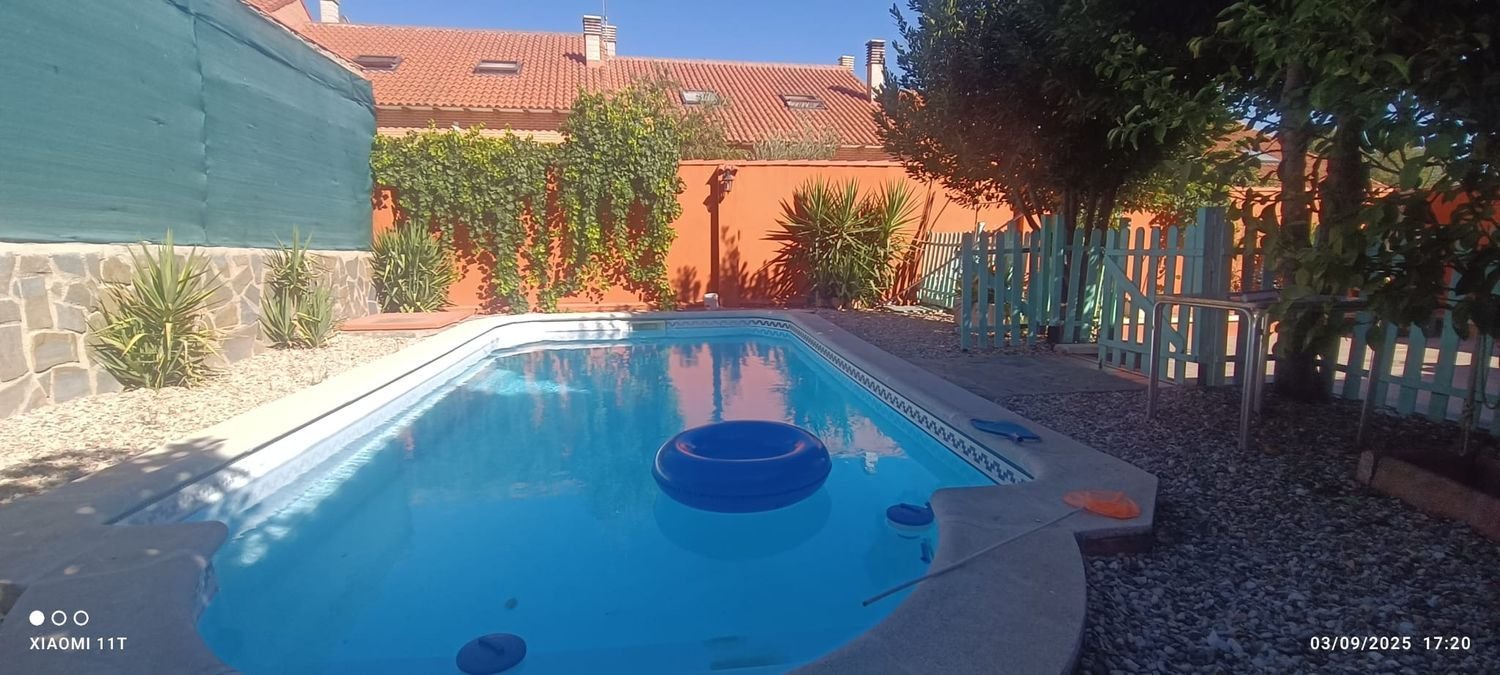 4 bedrooms House in Toledo, Spain No. 248880