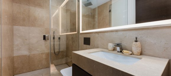 4 bedrooms Duplex in Marbella, Spain No. 130433 23