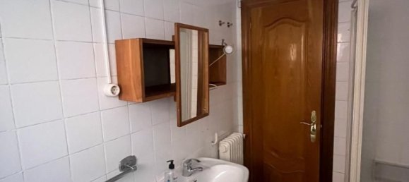 3 bedrooms Apartment in Leon, Spain No. 188208 7