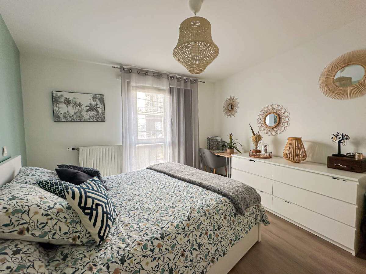 3 bedrooms Apartment in Bailly, France No. 196822