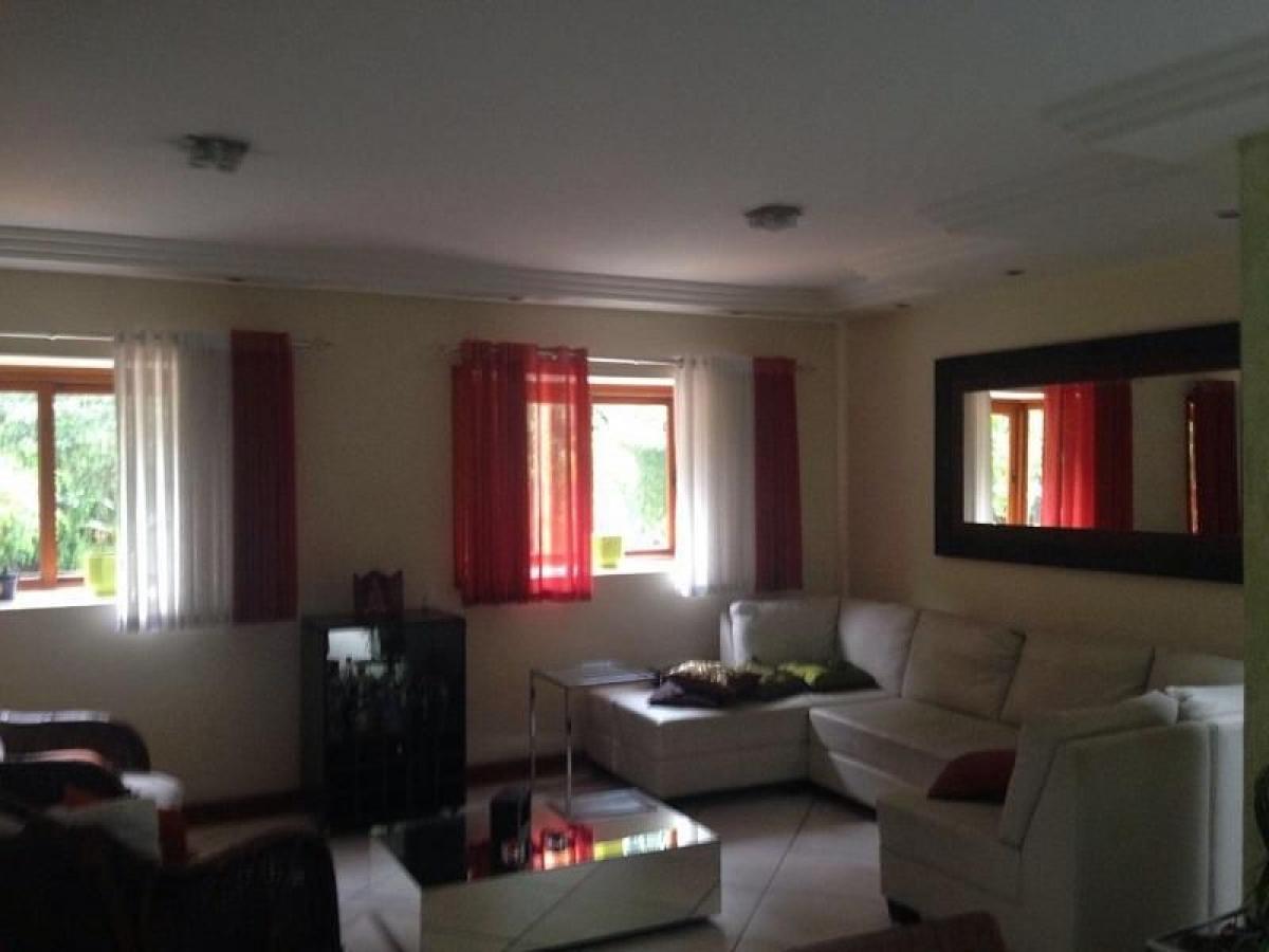 Casa de 3 dormitorios en Taboao da Serra, Brazil No. 463775