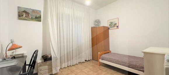 4 rooms Apartment in Bari, Italy No. 22623 25