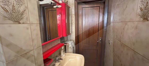 4 rooms Apartment in Bari, Italy No. 22623 24