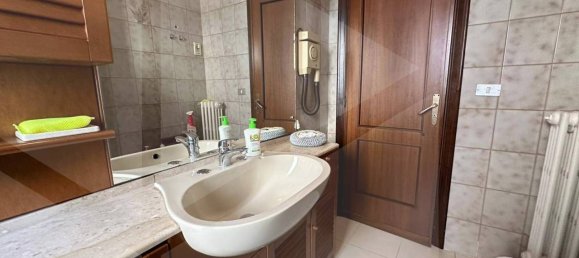 4 rooms Apartment in Bari, Italy No. 22623 13