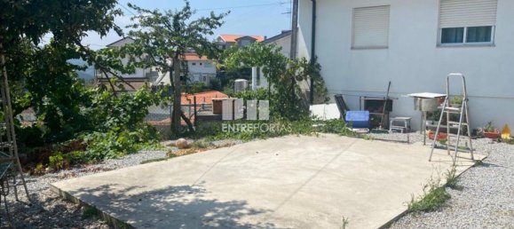 570m² Land in Marco de Canaveses, Portugal No. 54908 25