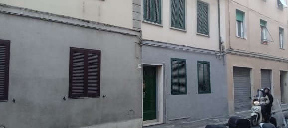 Estudio en Livorno, Italy No. 48301 13