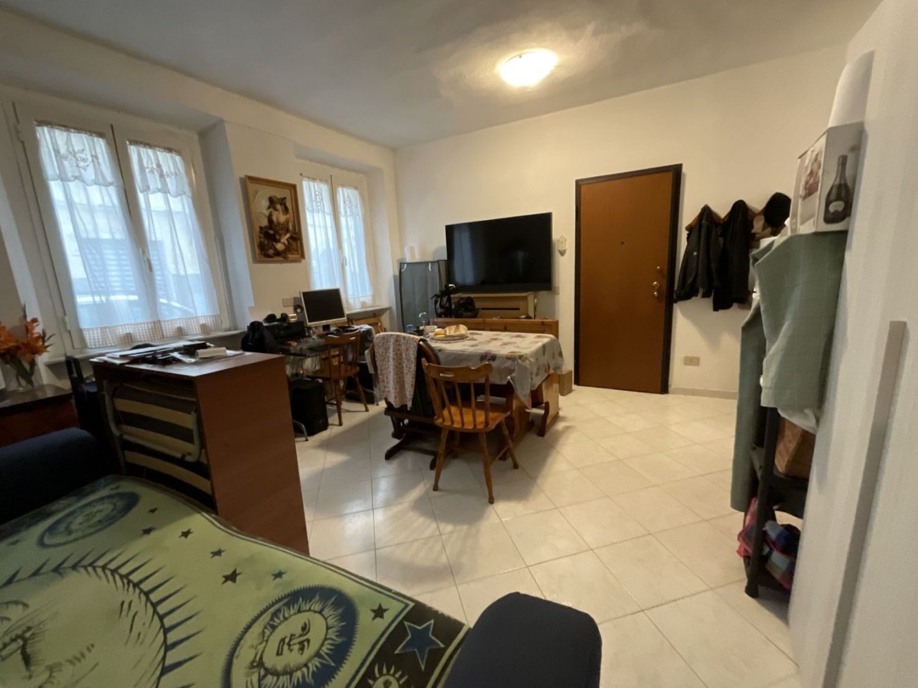 Estudio en Livorno, Italy No. 48301