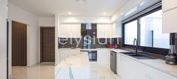 7 bedrooms Villa in Palm Jumeirah, UAE No. 94227 7