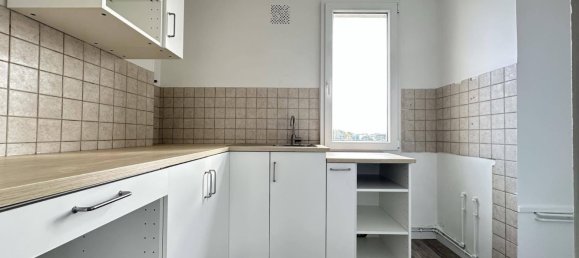 2 bedrooms Apartment in Laon, France No. 230474 6