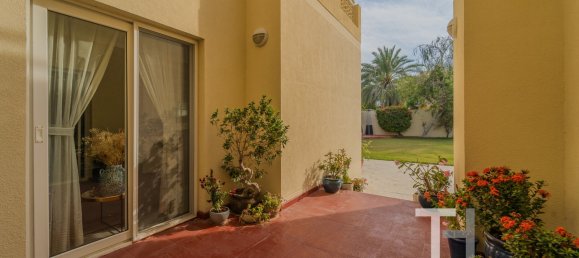 Villa de 4 dormitorios en Meadows, UAE No. 28478 9