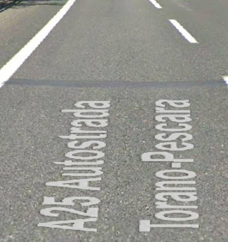 Grundstück in Torre de' Passeri, Italy 33470m², Nr. 345964