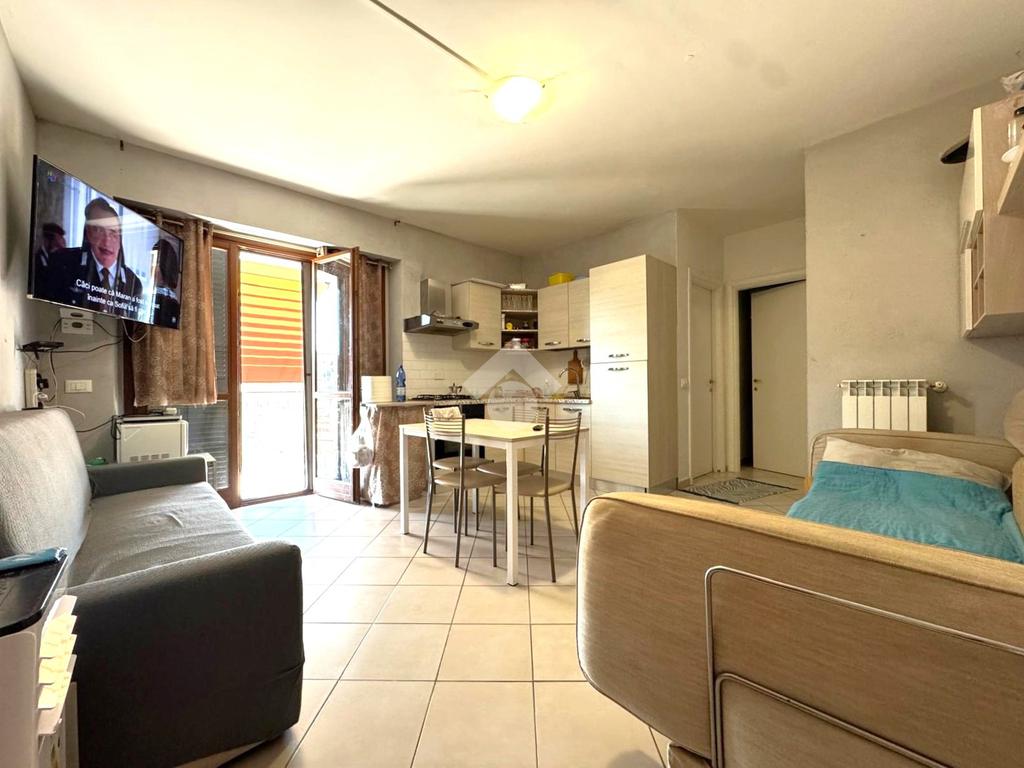 Apartamento T2 em Monterotondo, Italy N.º 106440