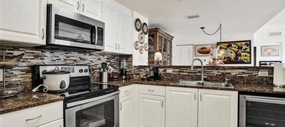 2 Schlafzimmer Gewerbliche Immobilien in Miami, USA, Nr. 615780 24