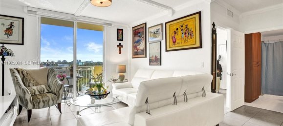 2 Schlafzimmer Gewerbliche Immobilien in Miami, USA, Nr. 615780 3