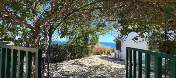 Вилла с 4 спальнями в Андрано, Италия № 316539 2