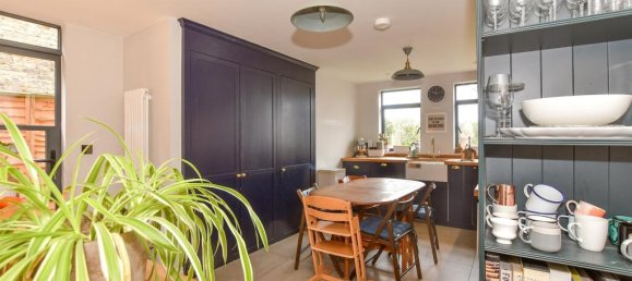 2 Schlafzimmer Wohnung in Walthamstow, United Kingdom, Nr. 4025 2