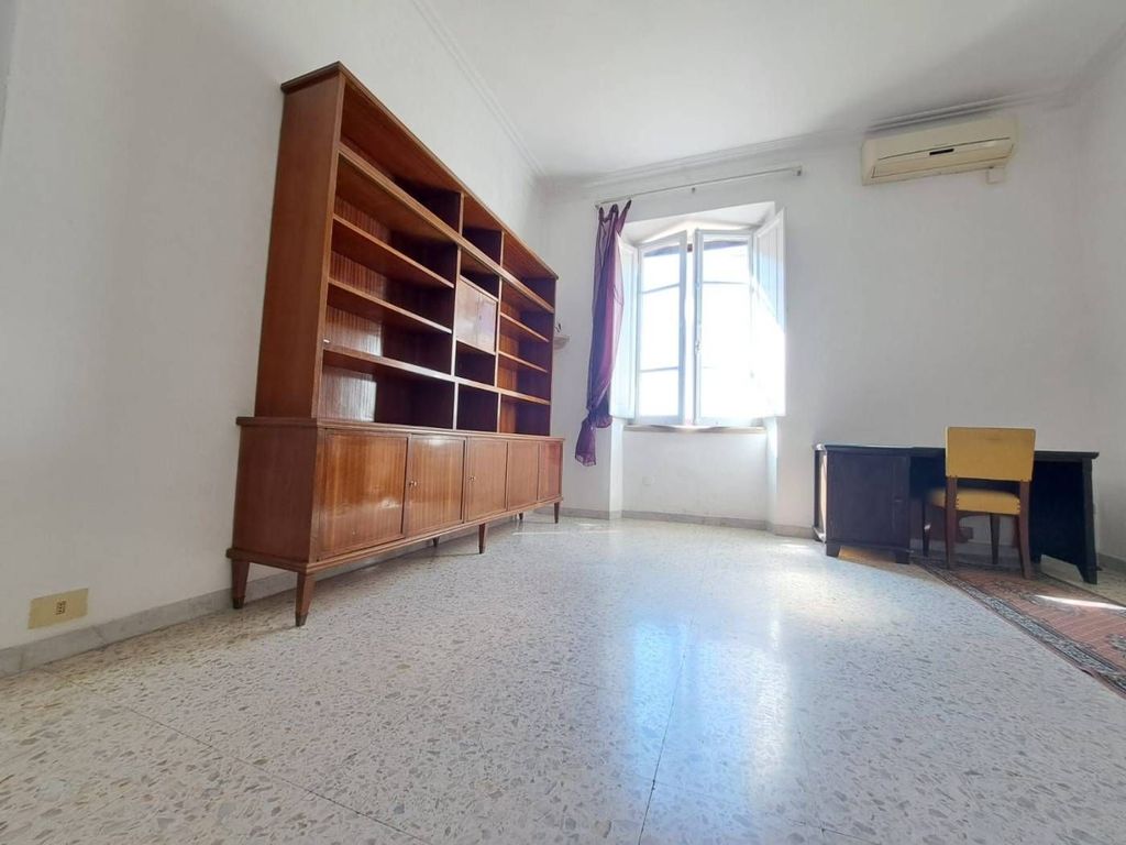 2 bedrooms Apartment in Rome, Italy No. 302684