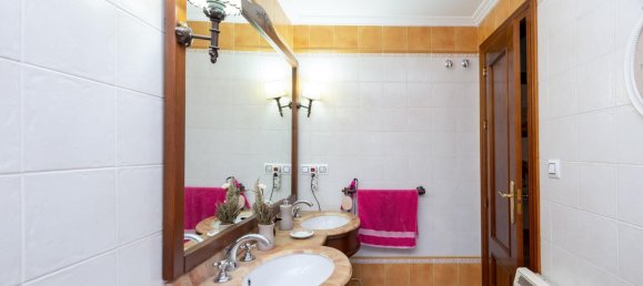 5 bedrooms House in La Zubia, Spain No. 143807 23