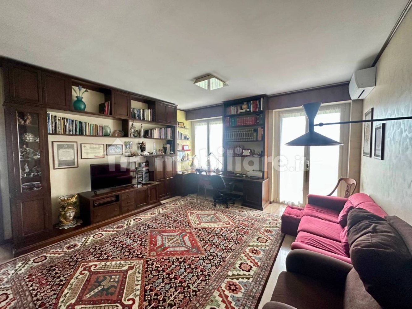 2 bedrooms Apartment in Milan, Italy No. 245045