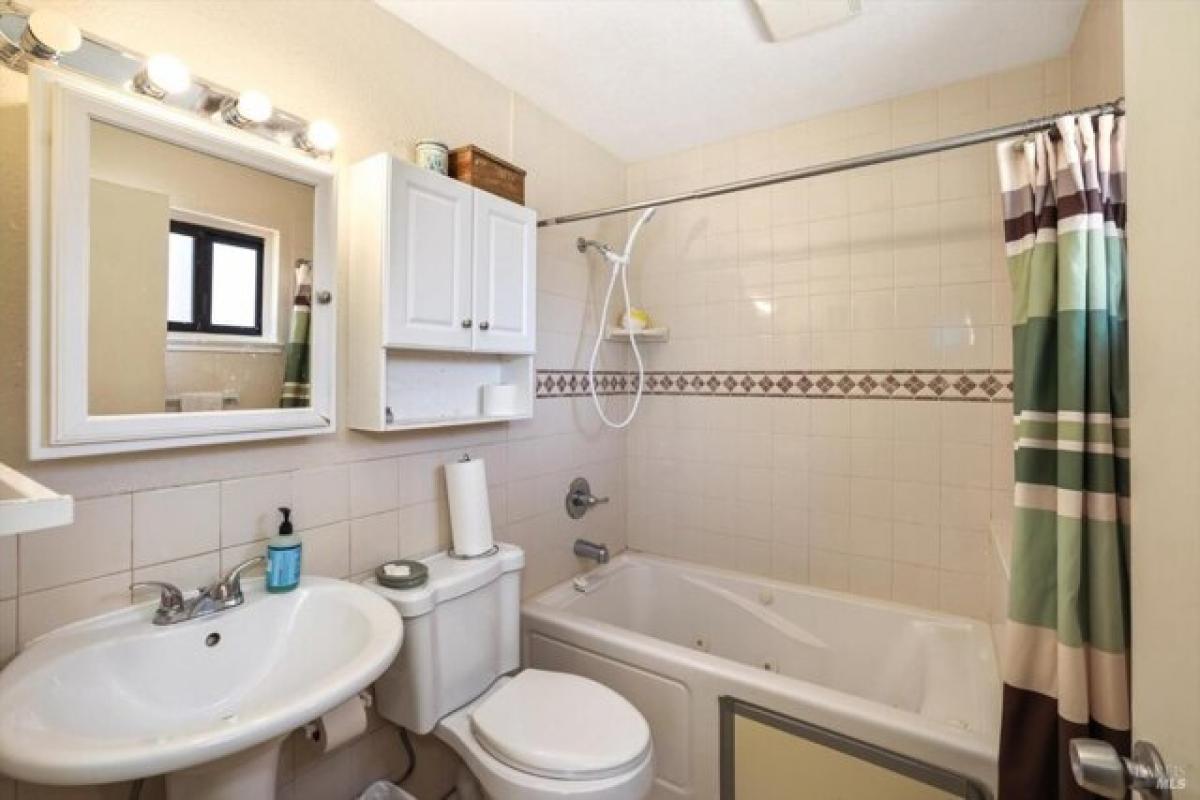 4 bedrooms House in Suisun City, USA No. 427682