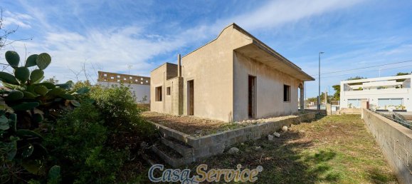 4 rooms House in Racale, Italy No. 238244 24