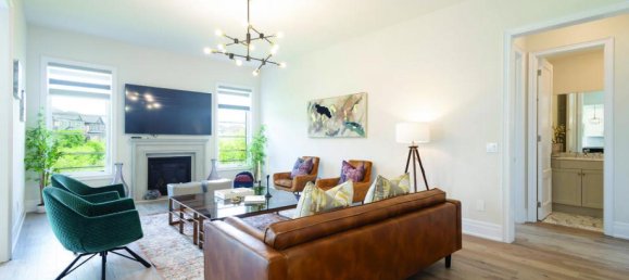 4 bedrooms House in Oakville, Canada No. 755 10