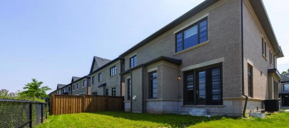 4 bedrooms House in Oakville, Canada No. 755 3