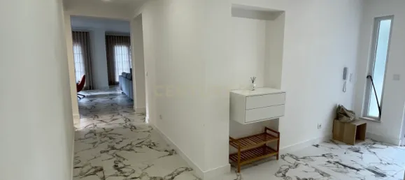 3 bedrooms Villa in Almada, Portugal No. 118606 5