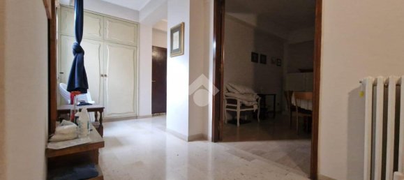 6 rooms Apartment in Perugia, Italy No. 82822 3