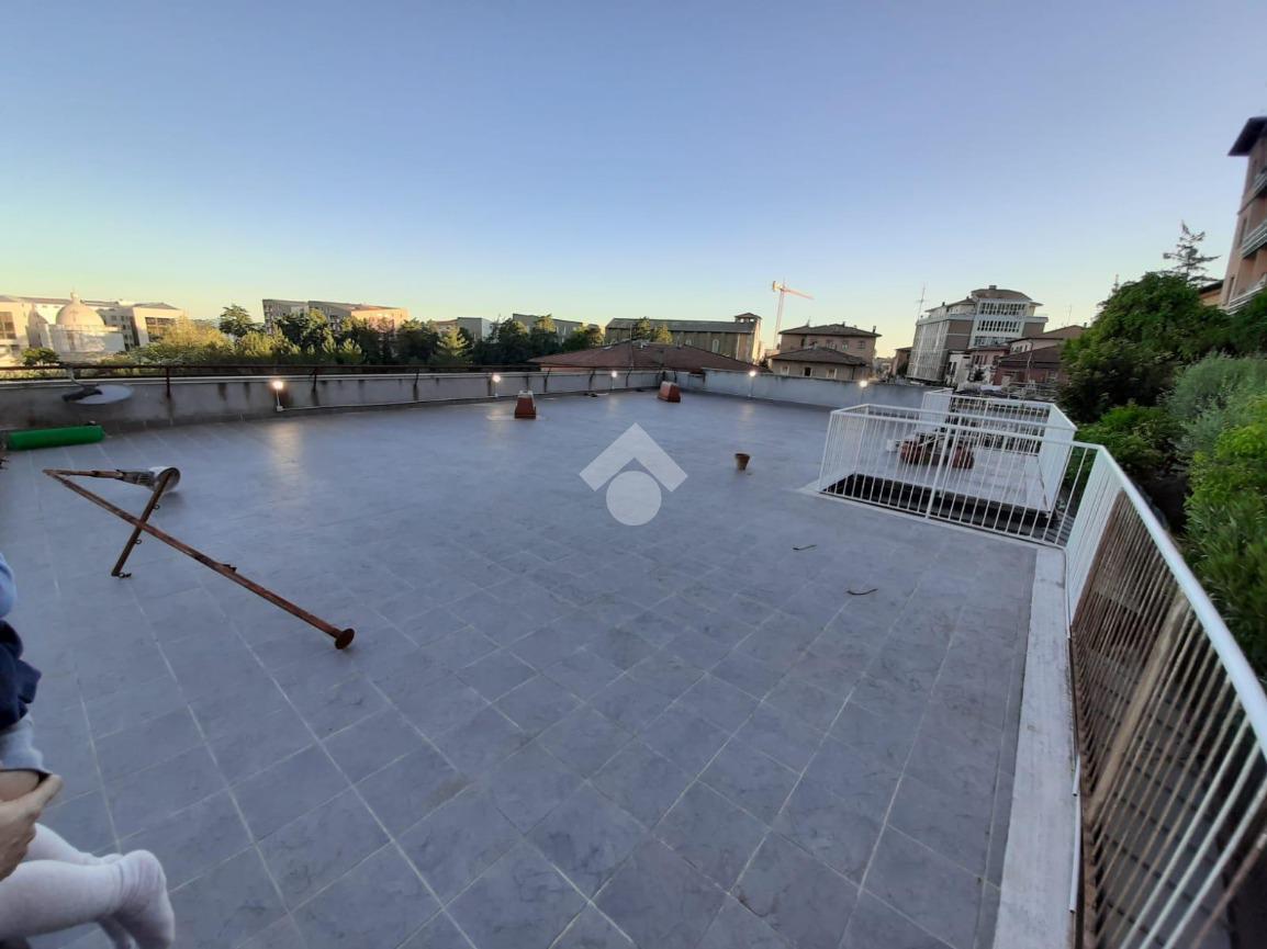 6 rooms Apartment in Perugia, Italy No. 82822