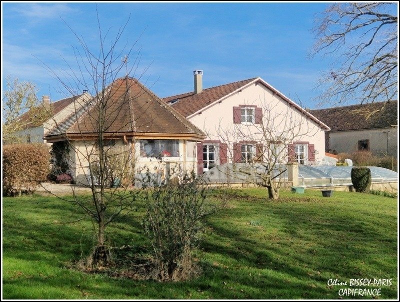 5 bedrooms House in Pourrain, France No. 200477