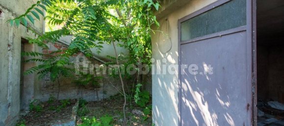 7 Schlafzimmer Haus in Voghera, Italy, Nr. 303732 20