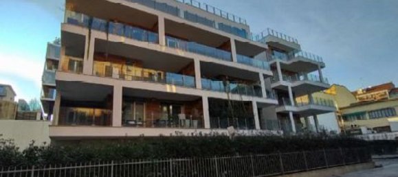 Apartamento de 2 habitaciónes en Milan, Italy No. 241068 2