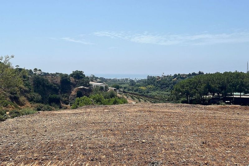 Grundstück in Estepona, Spain 3700m², Nr. 228368