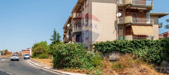 4 rooms Apartment in Catania, Italy No. 273934 5